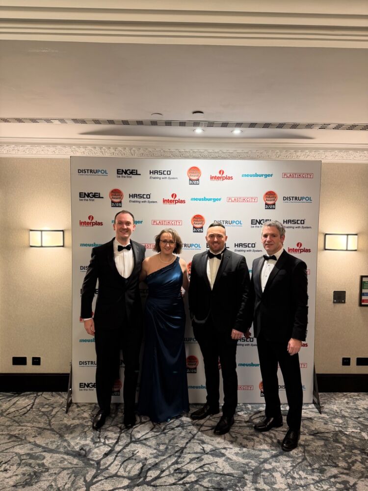 


Opus International Products at the pia's!